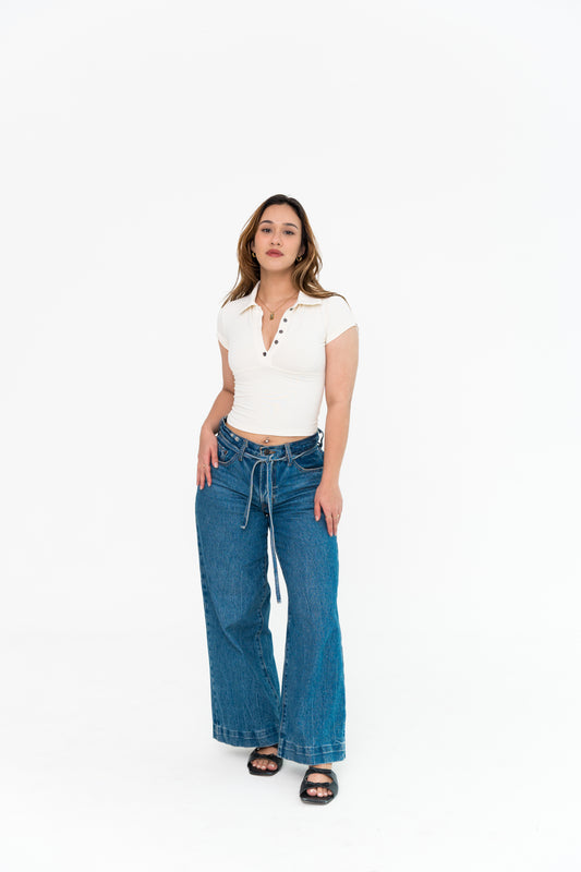 Colette Collar Button Down Top in White (LikeSculpt)